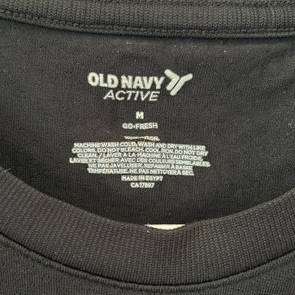 Old Navy Active. (M) Men’s running, biking, workout shirt. Vented. Like New - Picture 5 of 5